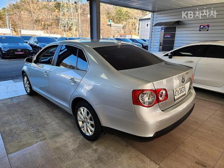 Volkswagen Jetta 2.0 TDI 7