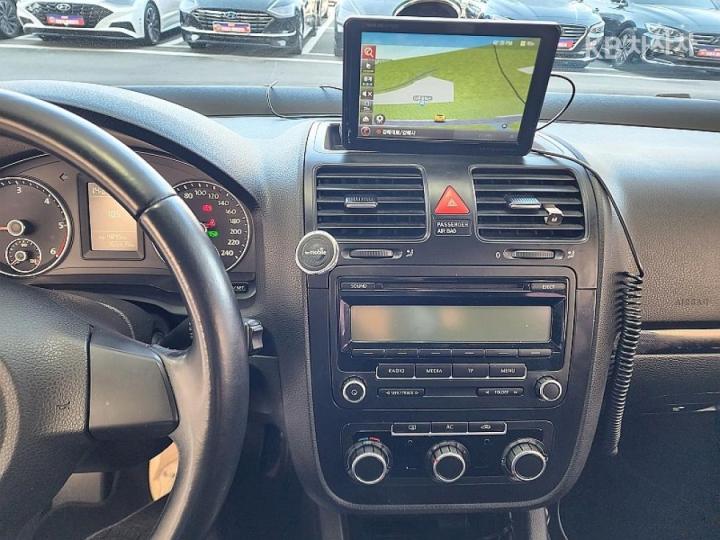 Volkswagen Jetta 2.0 TDI 9