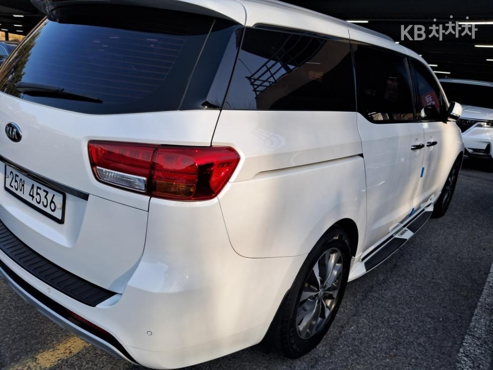 2016 - kia carnival