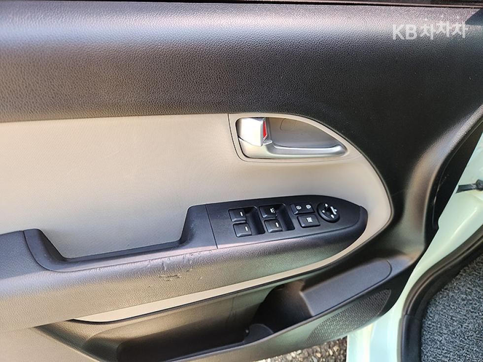 2012 - kia ray