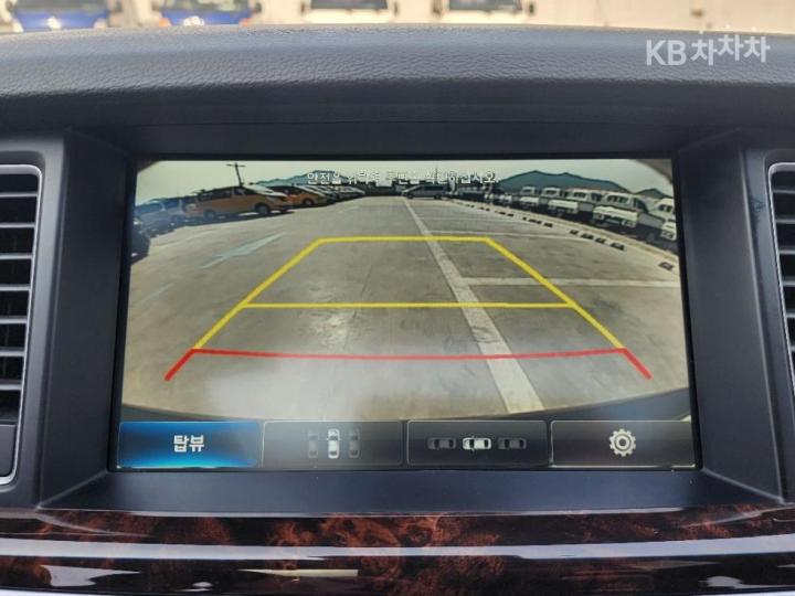 Hyundai Genesis DH G330 Premium AWD 8