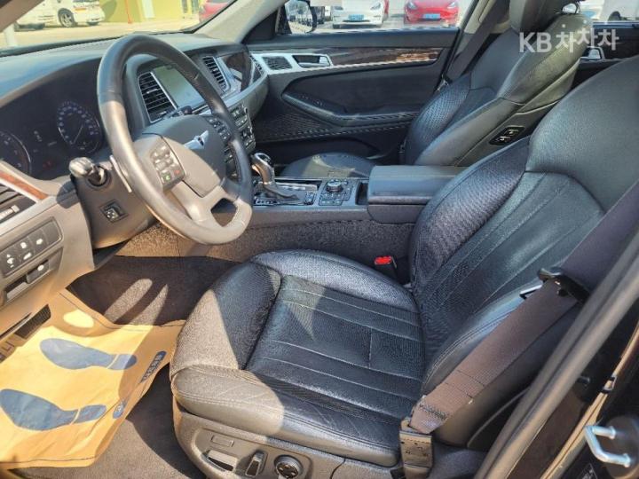 Hyundai Genesis DH G330 Premium AWD 9