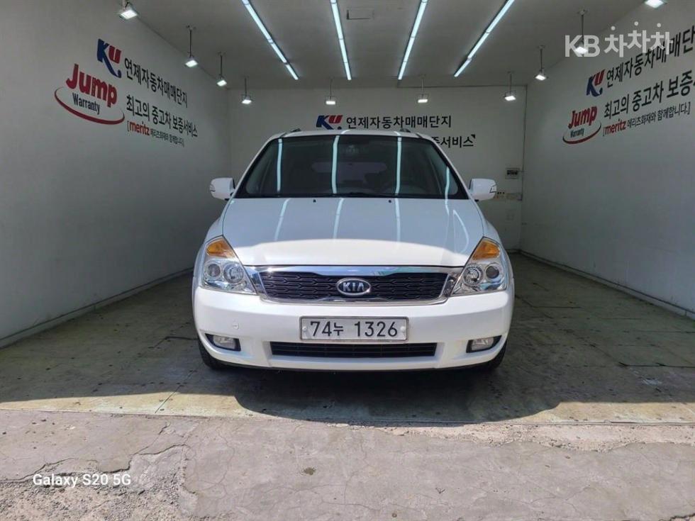 2012 kia carnival