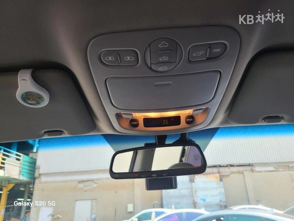 2012 - kia carnival