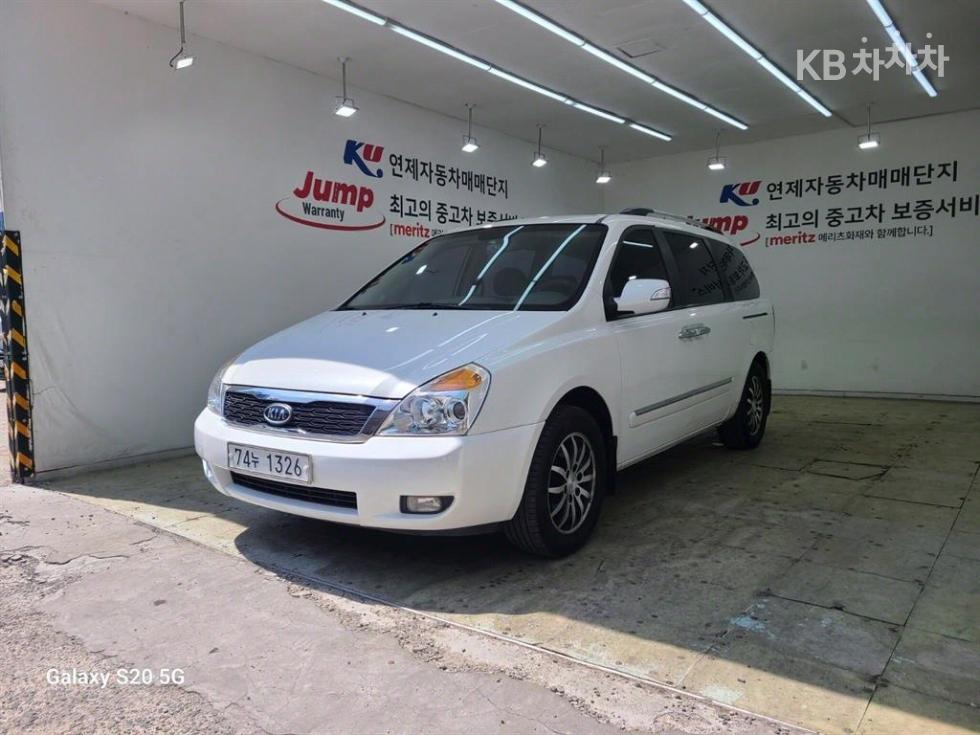 2012 - kia carnival