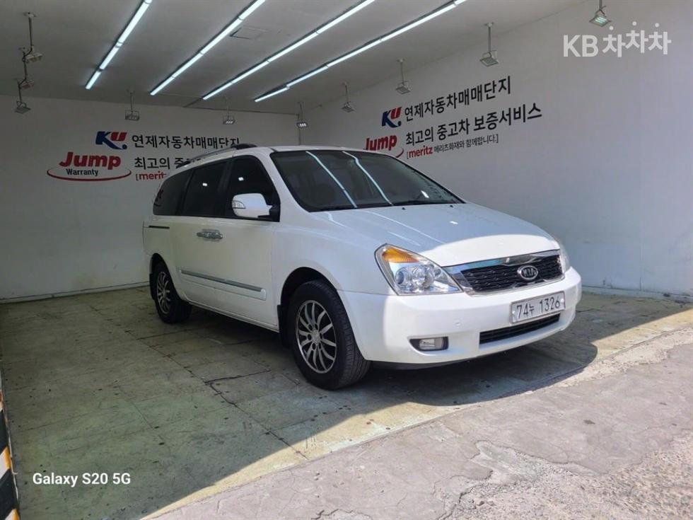 2012 - kia carnival