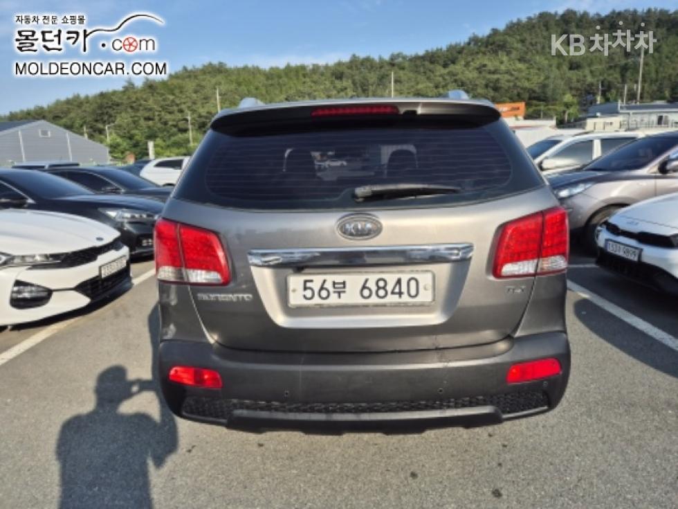 2010 - kia sorento