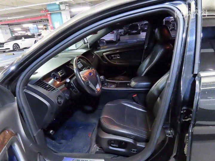 Ford Taurus New 2.0 Limited EcoBoost 7