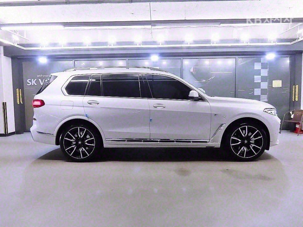 BMW X7 — miniaturë 3