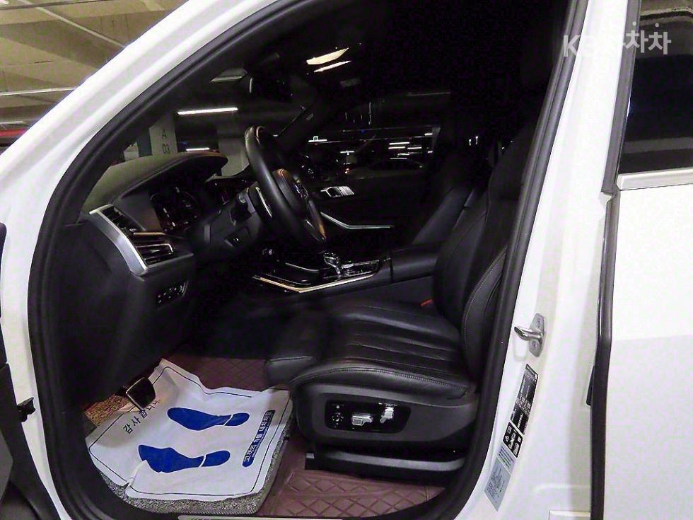 BMW X7 — miniaturë 6