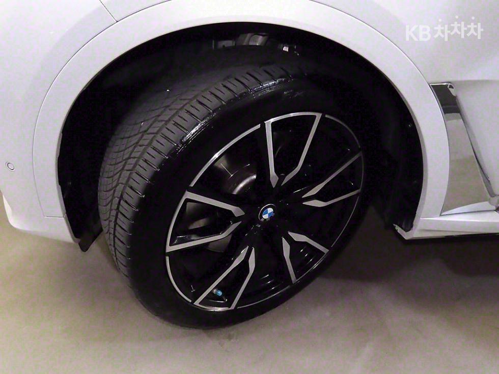 BMW X7 — miniaturë 20