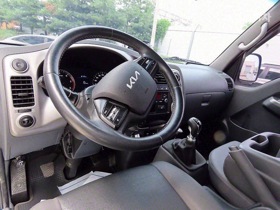 2022 - kia bongo iii
