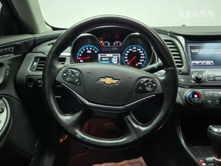 Chevrolet Impala 2.5 LTZ 10