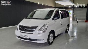Hyundai Starex 11-Seater Wagon CVX Premium — foto 1