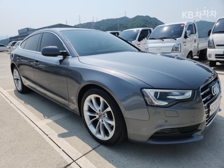 Audi A5 NEW 35 TDI Quattro Sportback 8TA 3