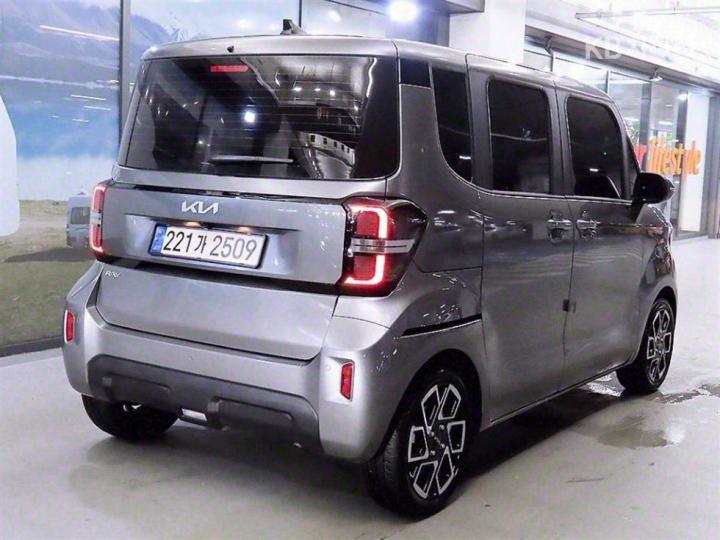 Kia Ray 1.0 Gasoline Signature - фото 4