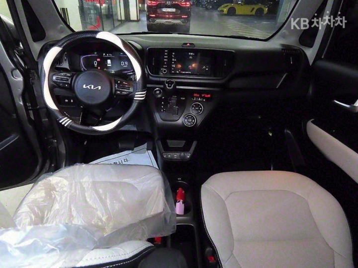 Kia Ray 1.0 Gasoline Signature - фото 11