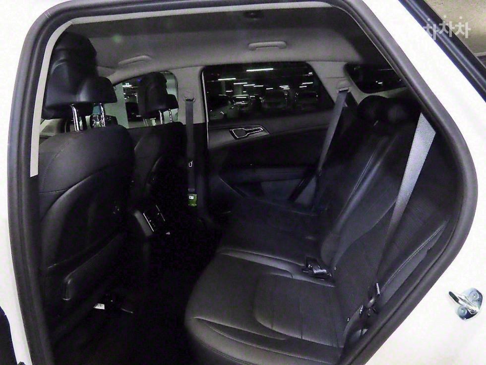 2025 - kia sportage
