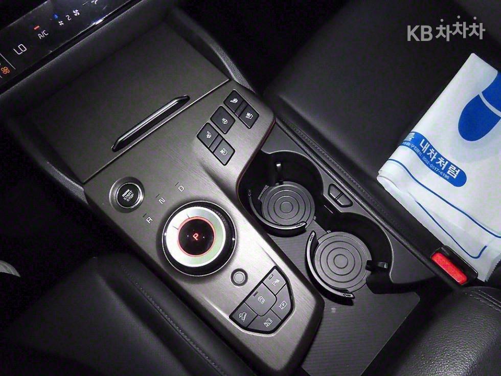 2025 - kia sportage