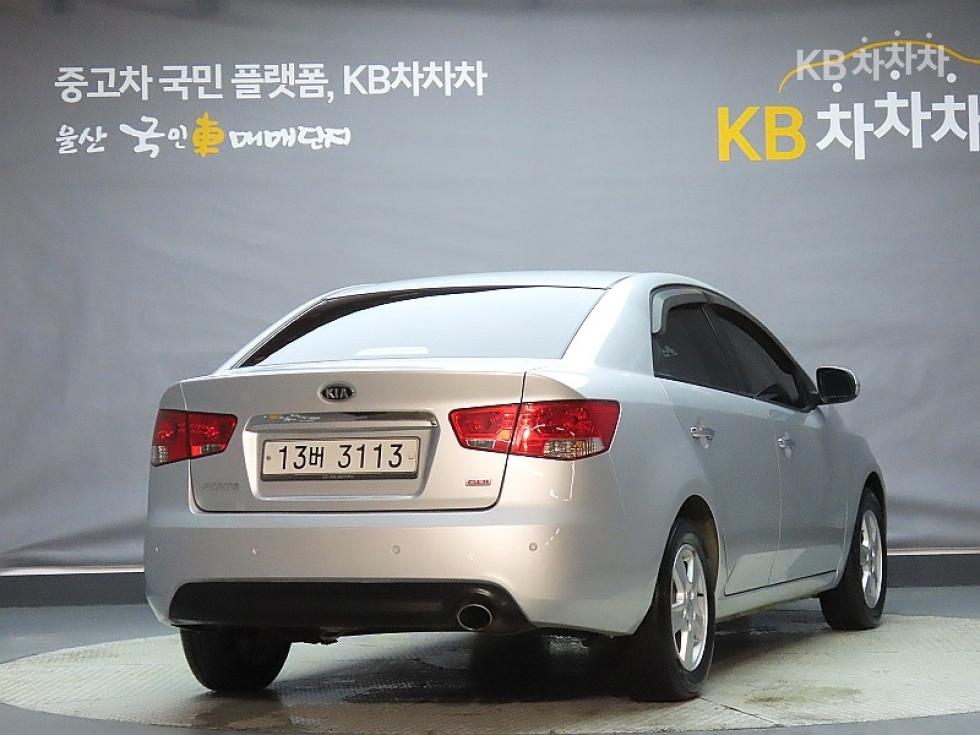 2011 - kia forte