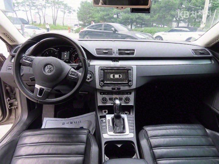 Volkswagen CC New 2.0 TDI BlueMotion 8