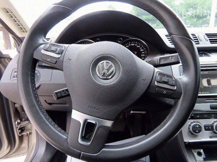 Volkswagen CC New 2.0 TDI BlueMotion 9