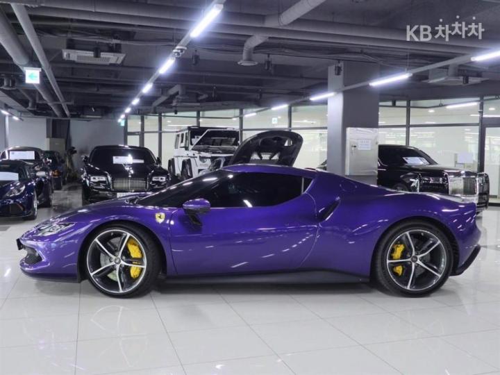 Ferrari 296 GTB 3.0 V6 Base Type 4