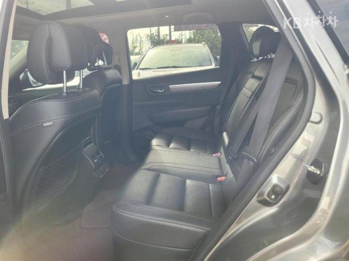 Renault QM6 2.0 4WD RE Base Type 9