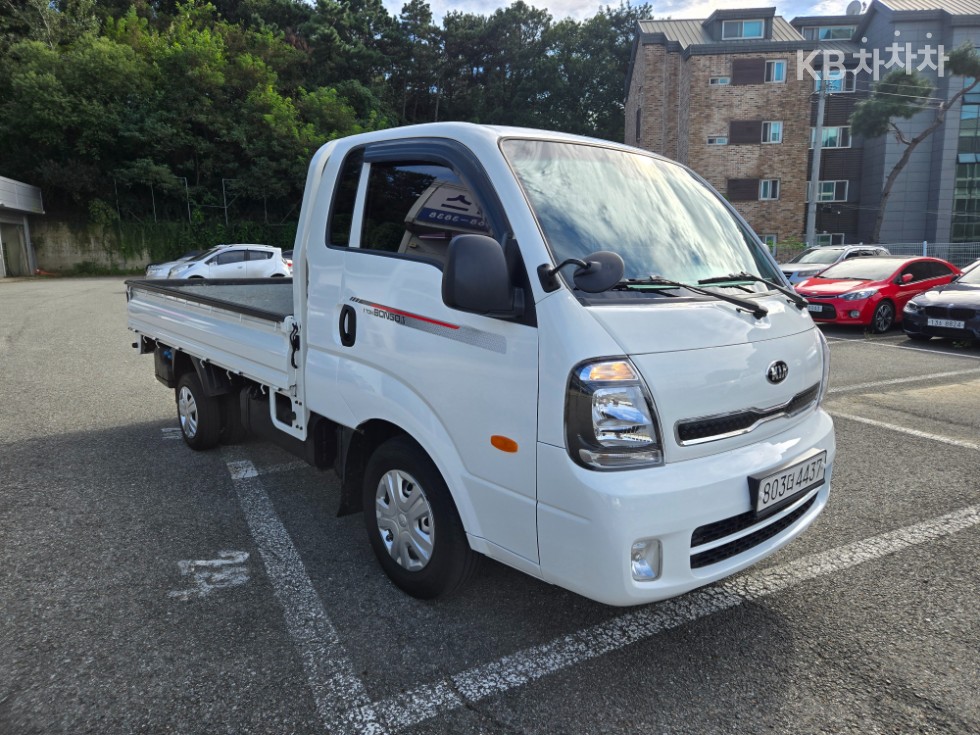 2021 - kia bongo iii
