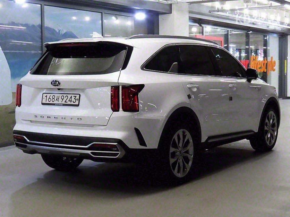 2021 - kia sorento