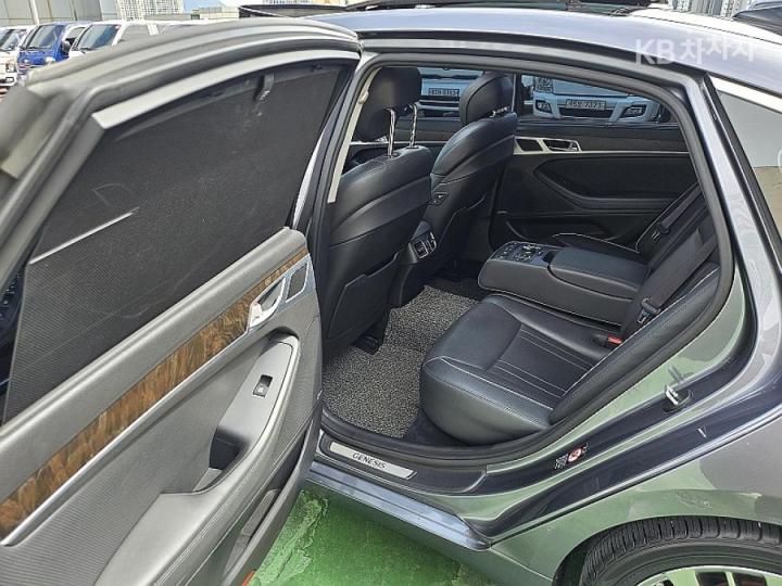 Hyundai Genesis DH G330 Premium 10