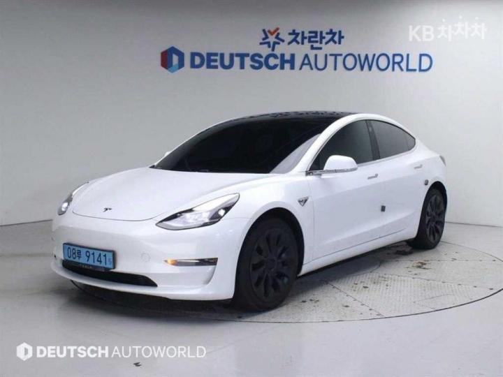 Tesla Model 3 Long Range 2