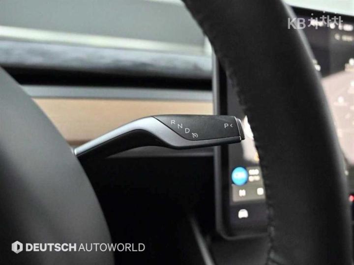 Tesla Model 3 Long Range 10