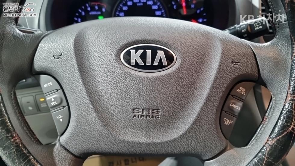 2013 - kia carnival