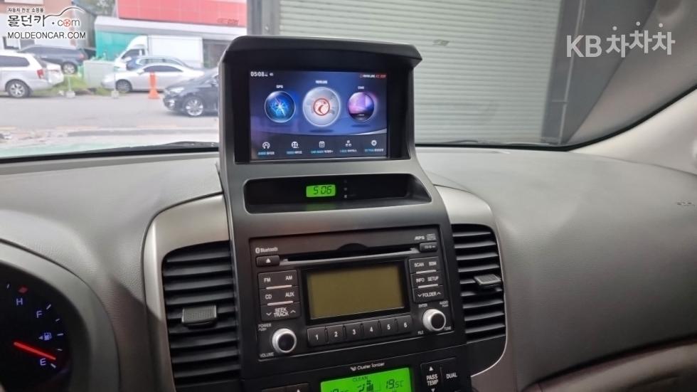 2013 - kia carnival