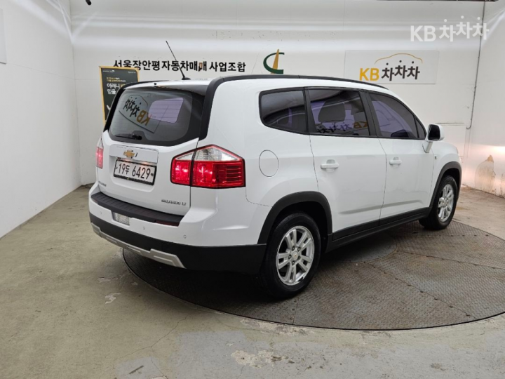 Chevrolet Orlando LPG LT Premium 5