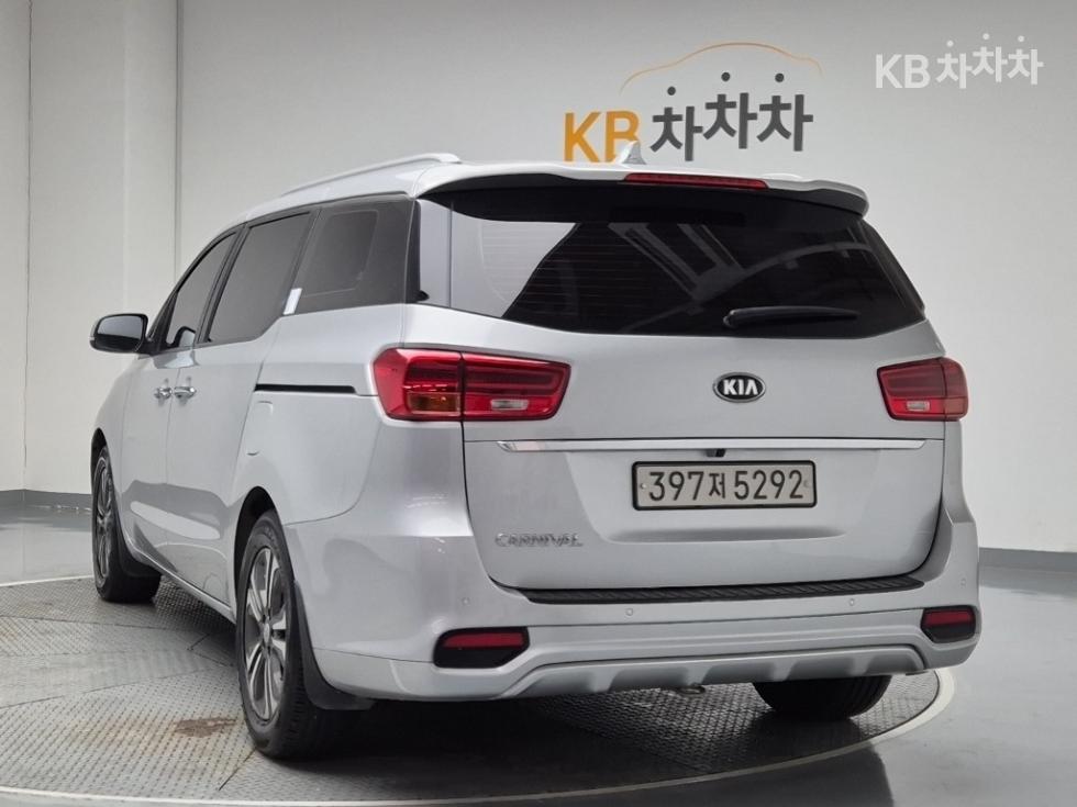 2019 - kia carnival