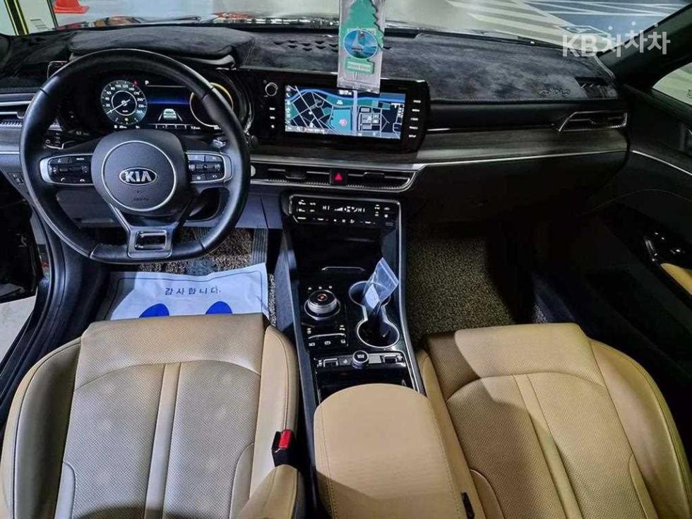 2021 - kia k5