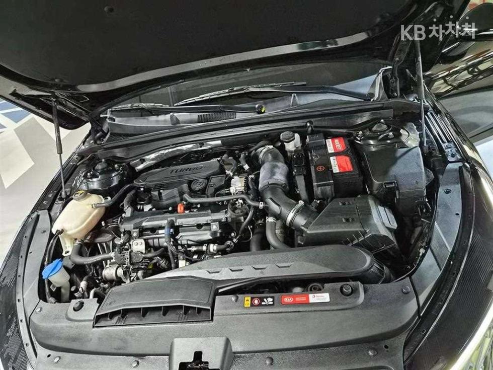 2021 - kia k5
