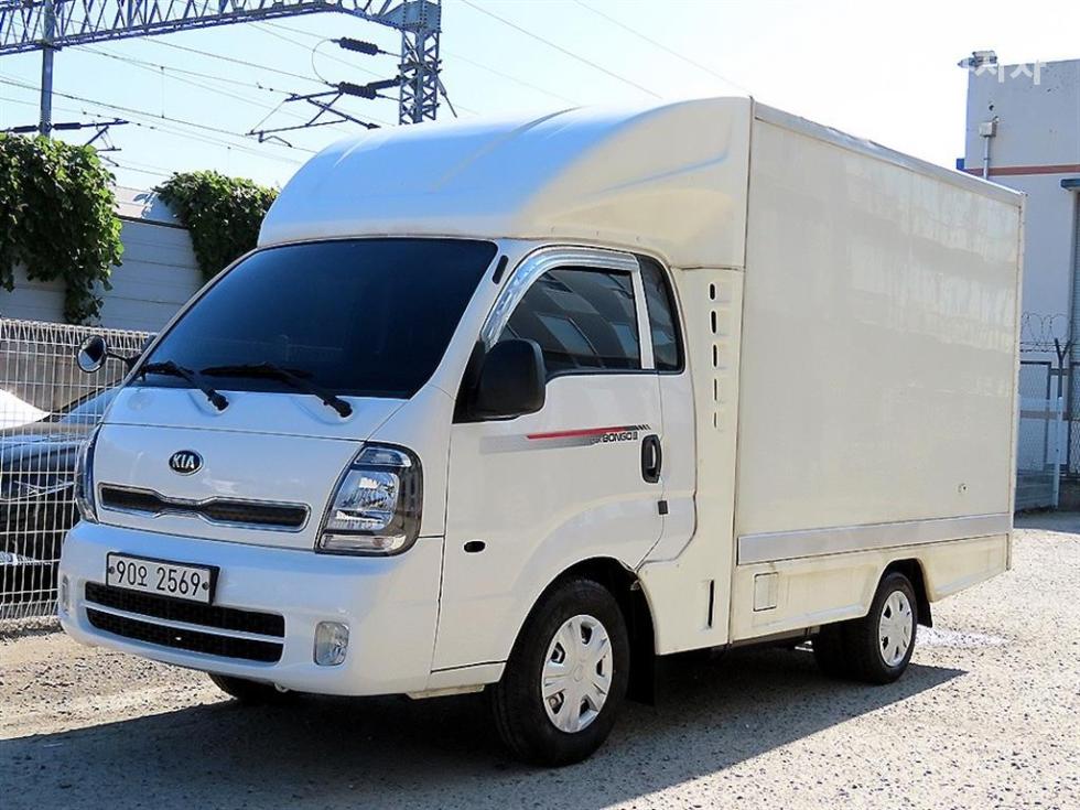 2021 - kia bongo iii