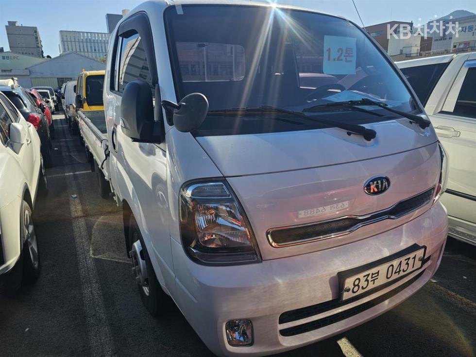 2020 - kia bongo iii