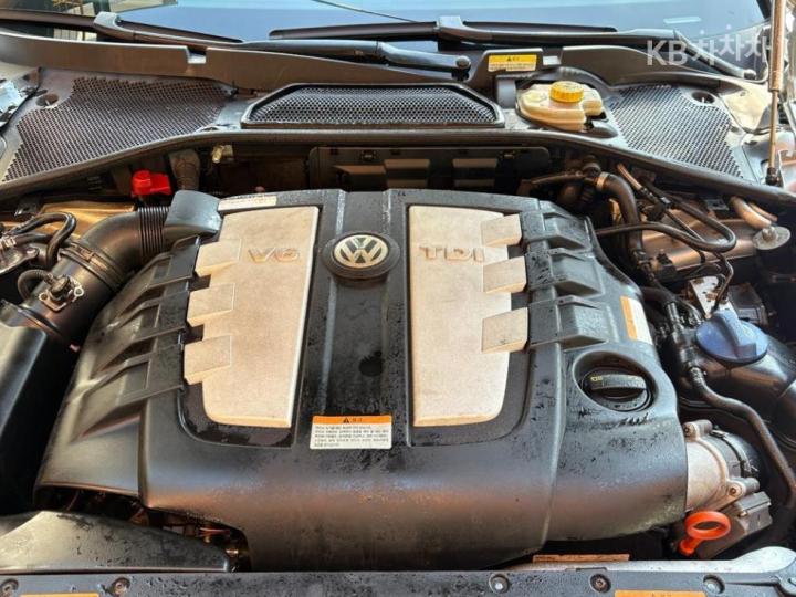 Volkswagen Phaeton 3.0 TDI V6 Diesel 8