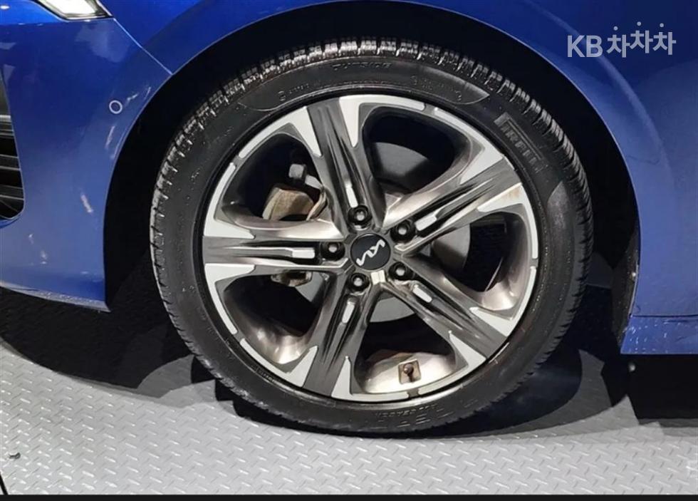 2023 - kia k5