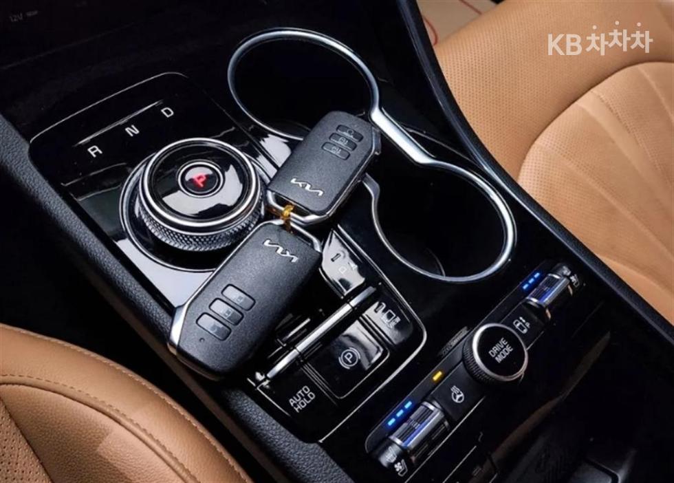 2023 - kia k5