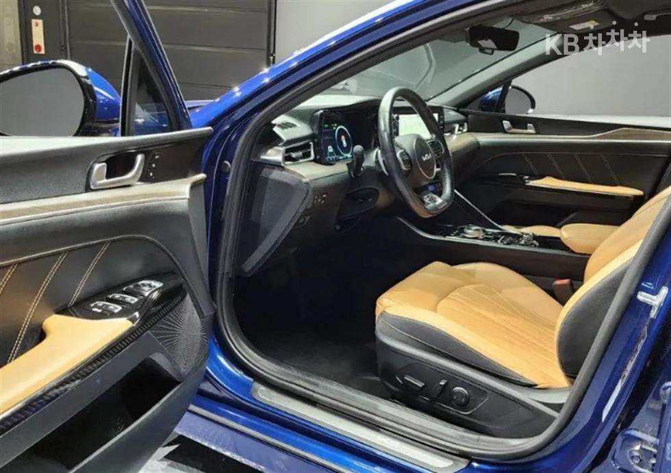 2023 - kia k5