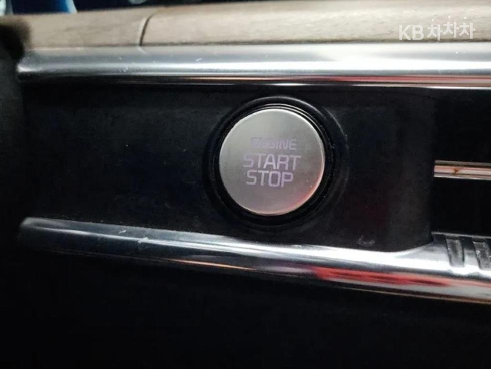 2023 - kia k5