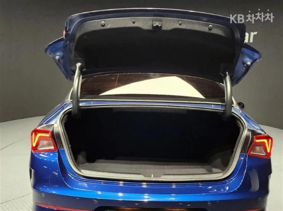 2023 - kia k5