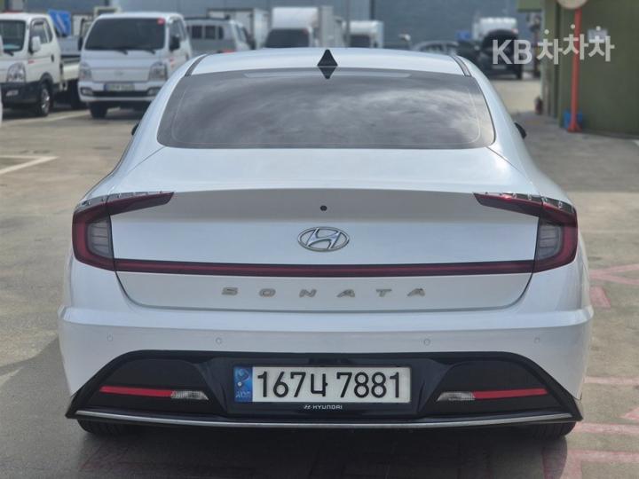 Hyundai Sonata 2.0 Modern - фото 4