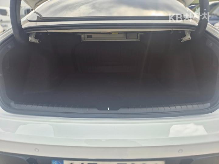 Hyundai Sonata 2.0 Modern - фото 13