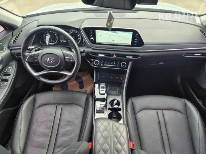 Hyundai Sonata 2.0 Modern - фото 14